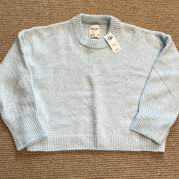 Abercrombie wedge crew sweater - Picture 3 of 3